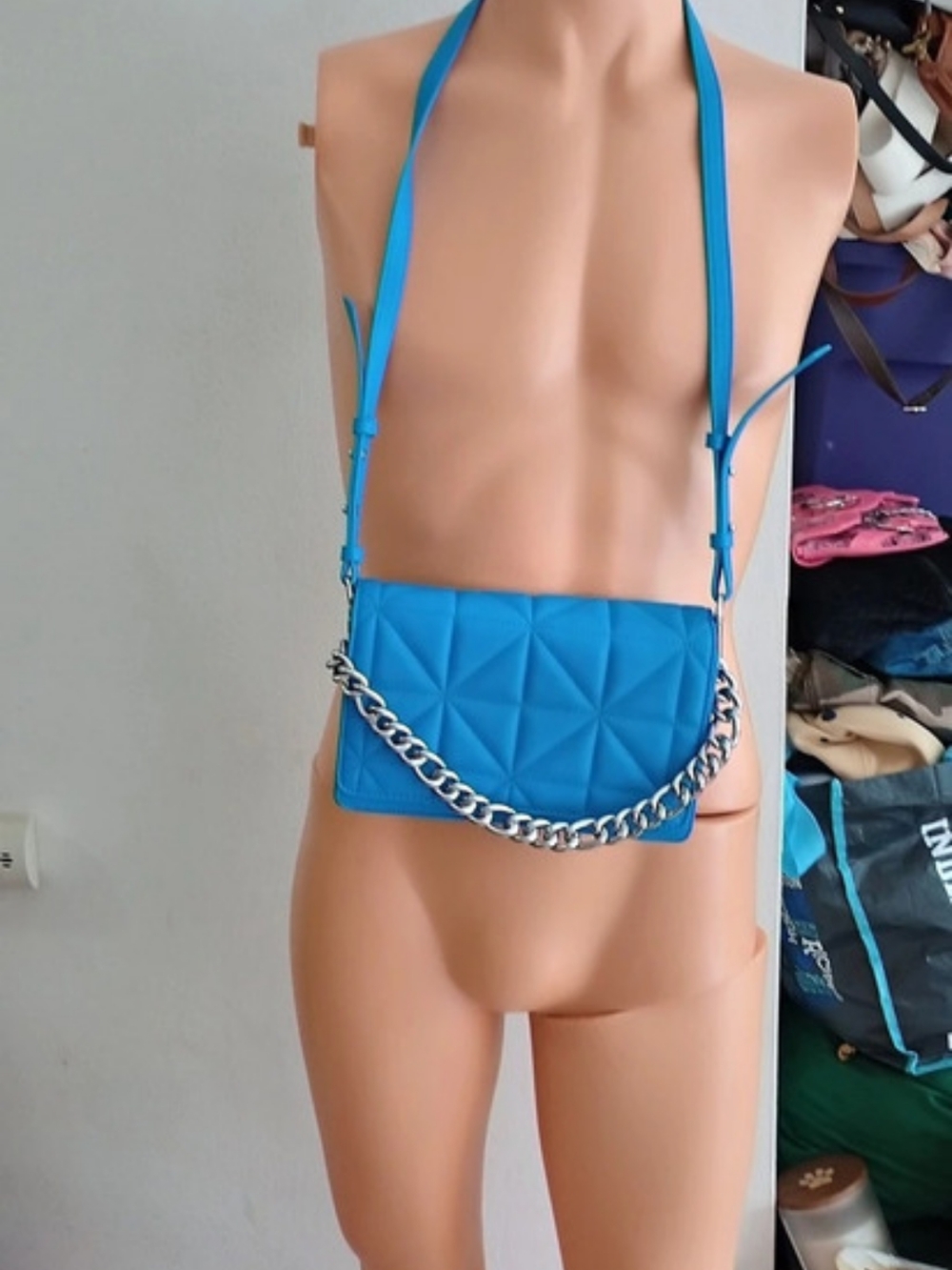 Quilted Crossbody Bag in Blue Like New